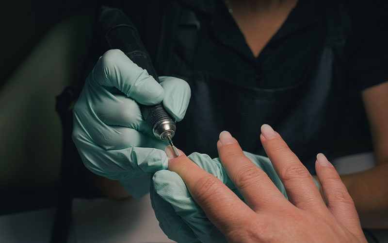 The Art of Nail Sculpting: A Masterclass in Acrylic Extensions Post 4